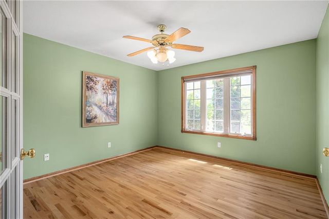 3010 S Bradford Lane, Blue Springs, MO 64015