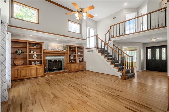 3010 S Bradford Lane, Blue Springs, MO 64015