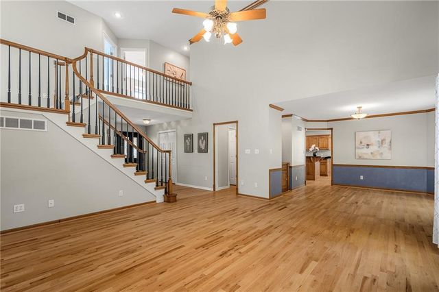 3010 S Bradford Lane, Blue Springs, MO 64015