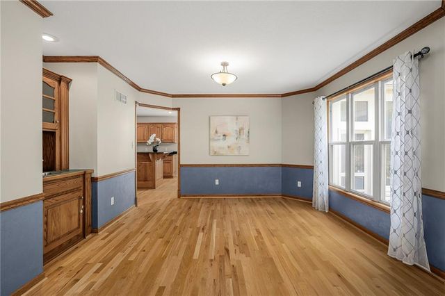 3010 S Bradford Lane, Blue Springs, MO 64015