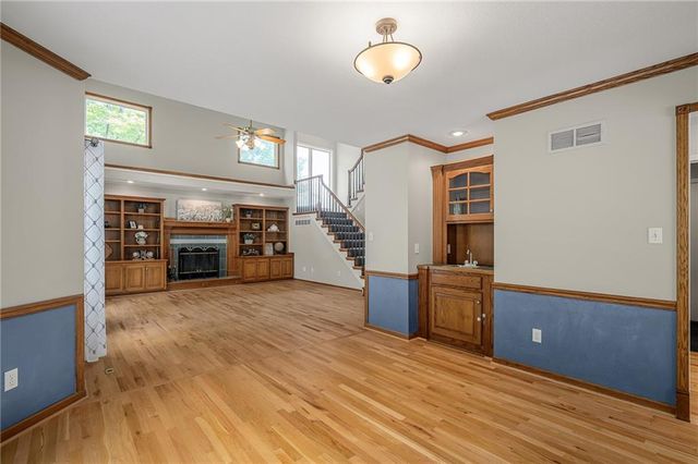 3010 S Bradford Lane, Blue Springs, MO 64015