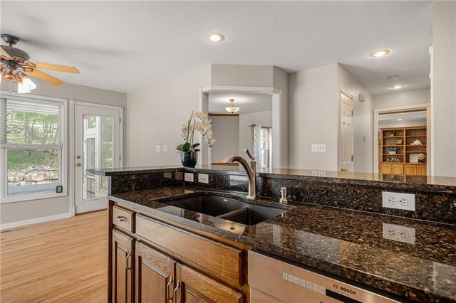 3010 S Bradford Lane, Blue Springs, MO 64015