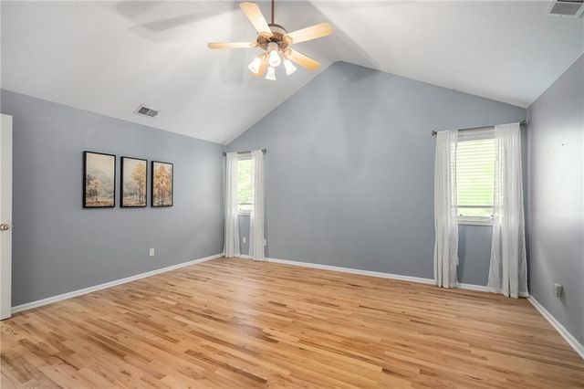 3010 S Bradford Lane, Blue Springs, MO 64015