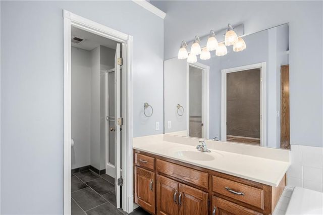 3010 S Bradford Lane, Blue Springs, MO 64015