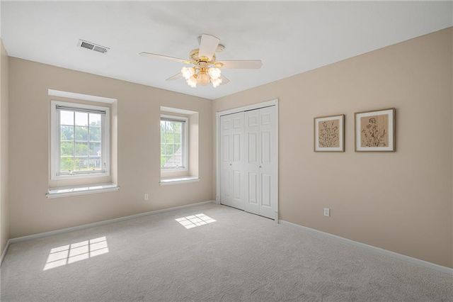 3010 S Bradford Lane, Blue Springs, MO 64015
