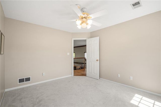3010 S Bradford Lane, Blue Springs, MO 64015