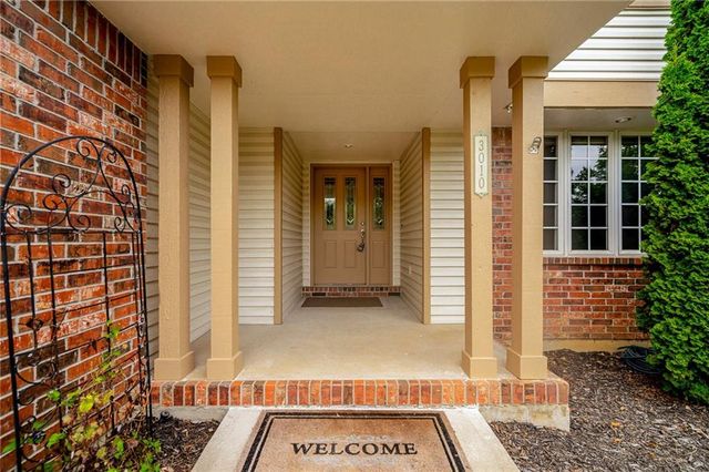 3010 S Bradford Lane, Blue Springs, MO 64015