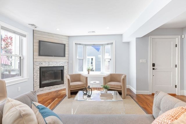 5 Lexington Ave, Boston, MA 02129