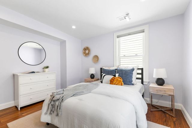 5 Lexington Ave, Boston, MA 02129