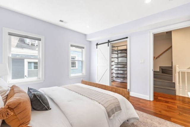 5 Lexington Ave, Boston, MA 02129