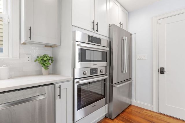 5 Lexington Ave, Boston, MA 02129