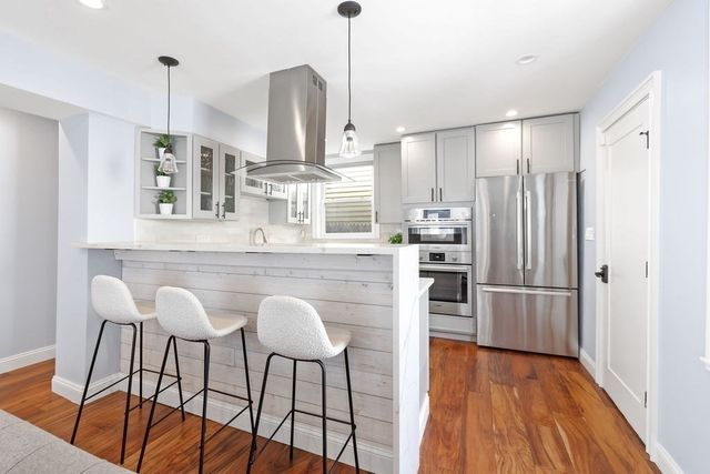5 Lexington Ave, Boston, MA 02129