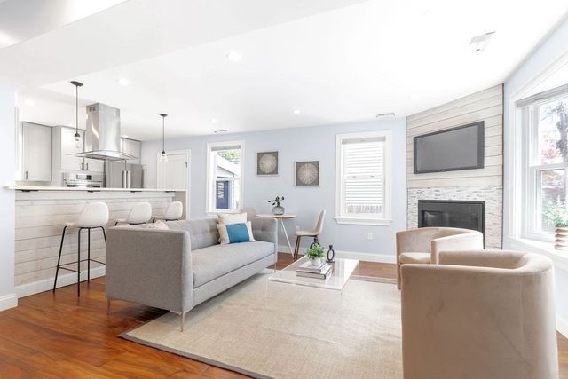 5 Lexington Ave, Boston, MA 02129