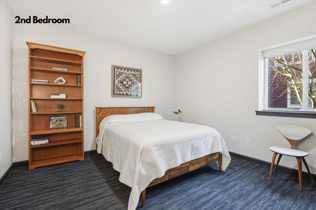 2121 E Cherrytree Ln, Spokane, WA 99203