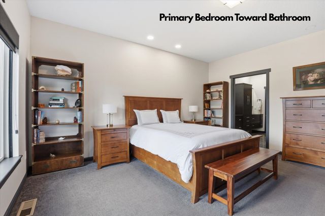 2121 E Cherrytree Ln, Spokane, WA 99203