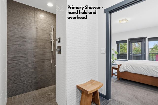 2121 E Cherrytree Ln, Spokane, WA 99203