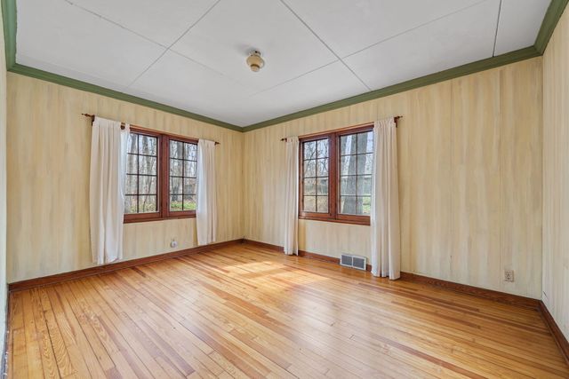 17 Angle Road, Michiana Shores, IN 46360