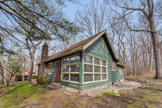 17 Angle Road, Michiana Shores, IN 46360