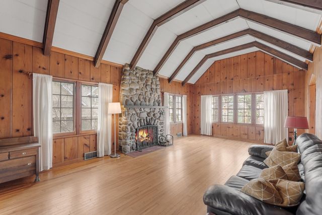 17 Angle Road, Michiana Shores, IN 46360