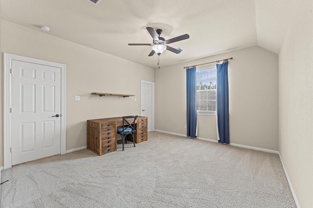 10 Cayuga Pond Court, The Woodlands, TX 77389