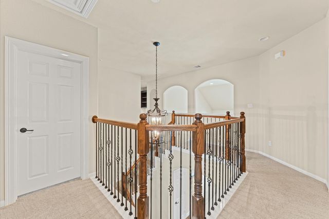 10 Cayuga Pond Court, The Woodlands, TX 77389