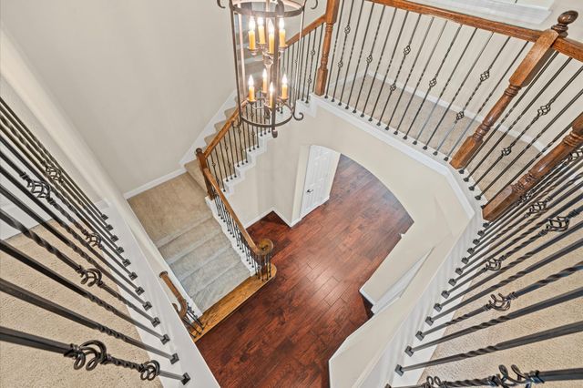 10 Cayuga Pond Court, The Woodlands, TX 77389