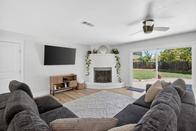 4312 Vista De Lago Way, Fair Oaks, CA 95628