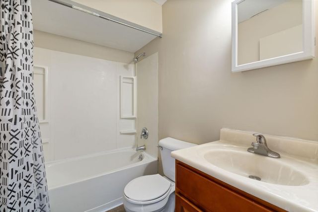 5648 Brookdale Drive N, Brooklyn Park, MN 55443