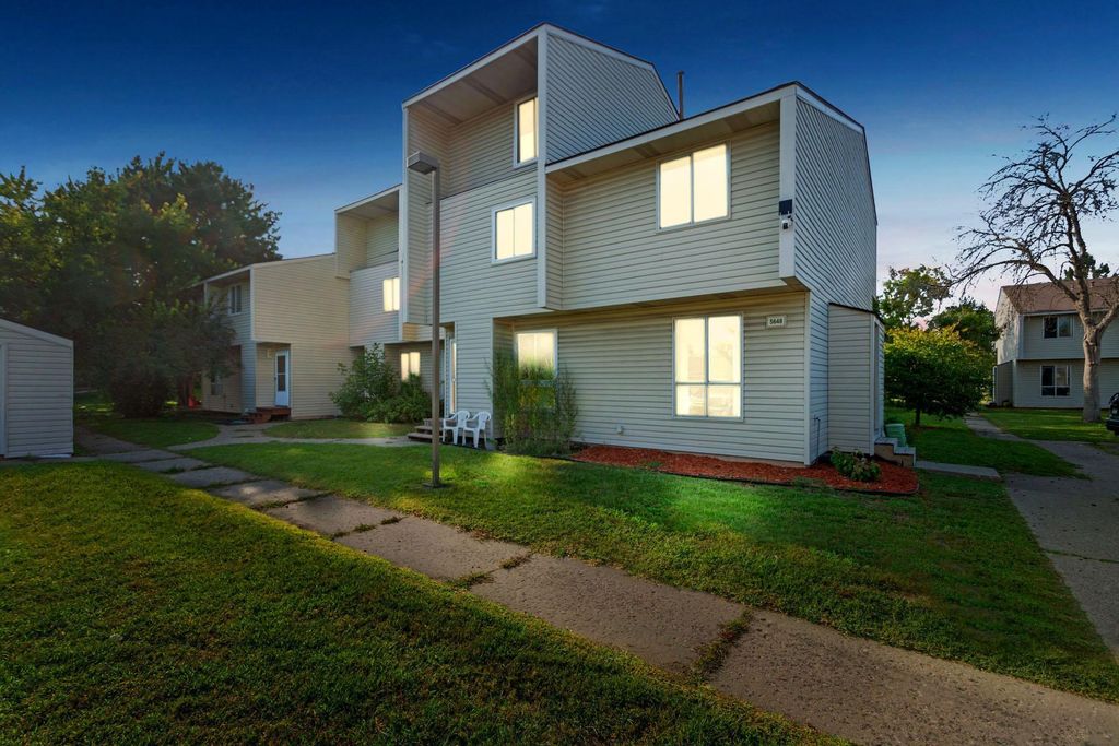 5648 Brookdale Drive N, Brooklyn Park, MN 55443