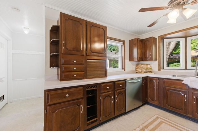 2098 N Westridge Ct., Wichita, KS 67203