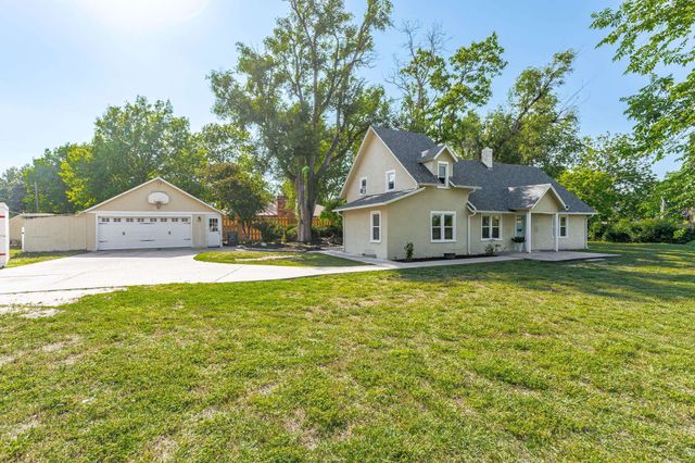 2098 N Westridge Ct., Wichita, KS 67203