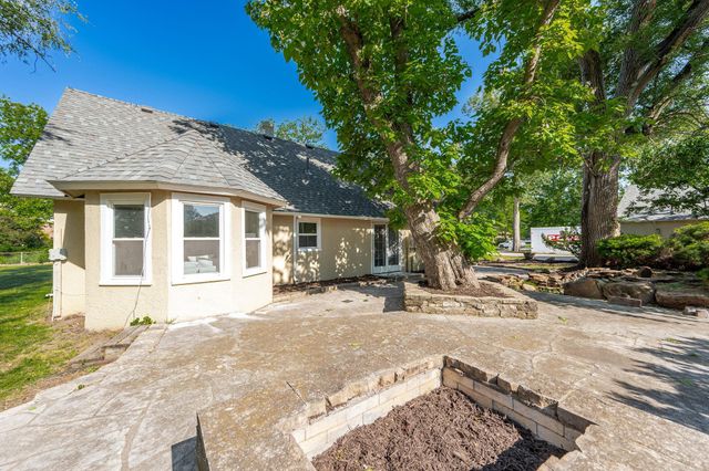 2098 N Westridge Ct., Wichita, KS 67203