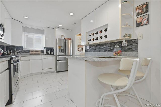 3671 Bayview Street, Seaford, NY 11783