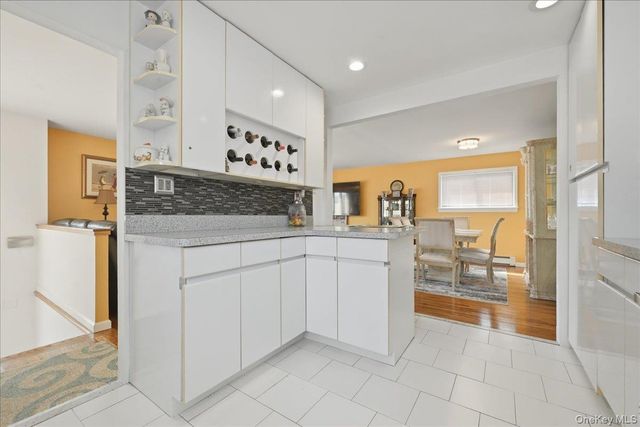 3671 Bayview Street, Seaford, NY 11783