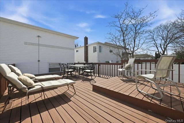 3671 Bayview Street, Seaford, NY 11783