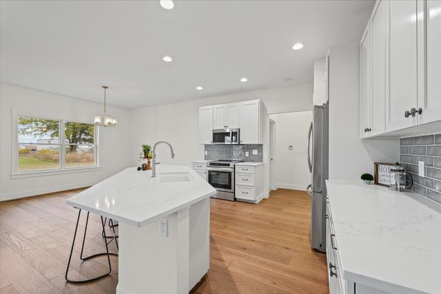 6 Foxtrot Lane, Monticello, IL 61856