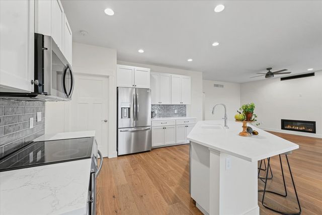 6 Foxtrot Lane, Monticello, IL 61856