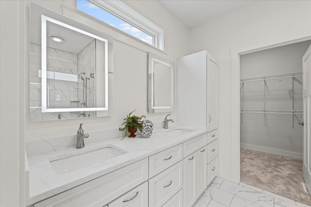 6 Foxtrot Lane, Monticello, IL 61856