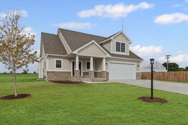 6 Foxtrot Lane, Monticello, IL 61856