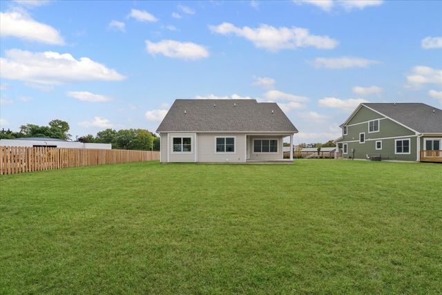 6 Foxtrot Lane, Monticello, IL 61856