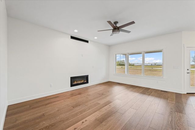 6 Foxtrot Lane, Monticello, IL 61856