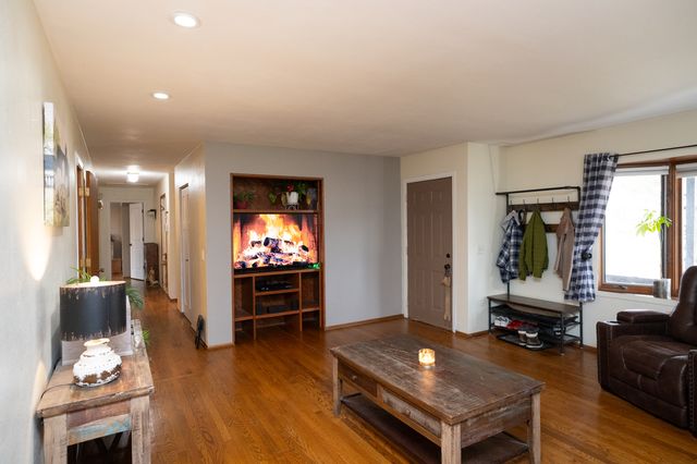 1403 W Beach Road, Waukegan, IL 60087