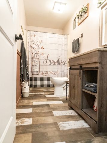 1403 W Beach Road, Waukegan, IL 60087