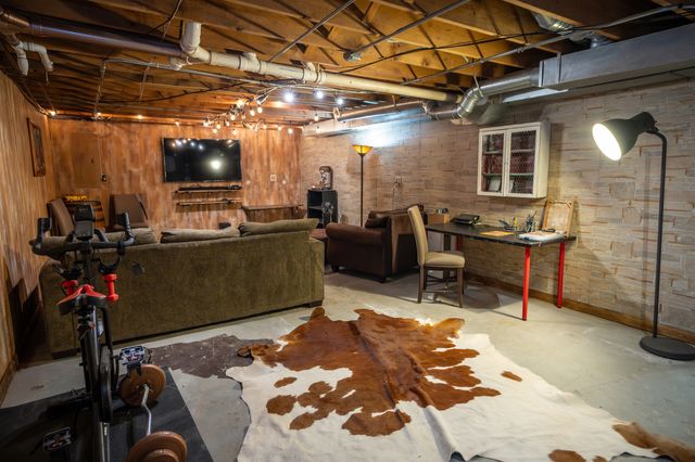 1403 W Beach Road, Waukegan, IL 60087