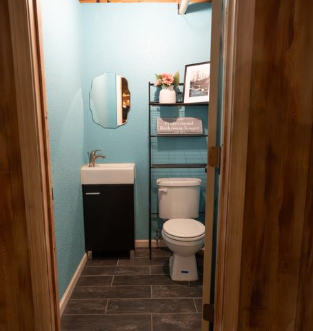 1403 W Beach Road, Waukegan, IL 60087