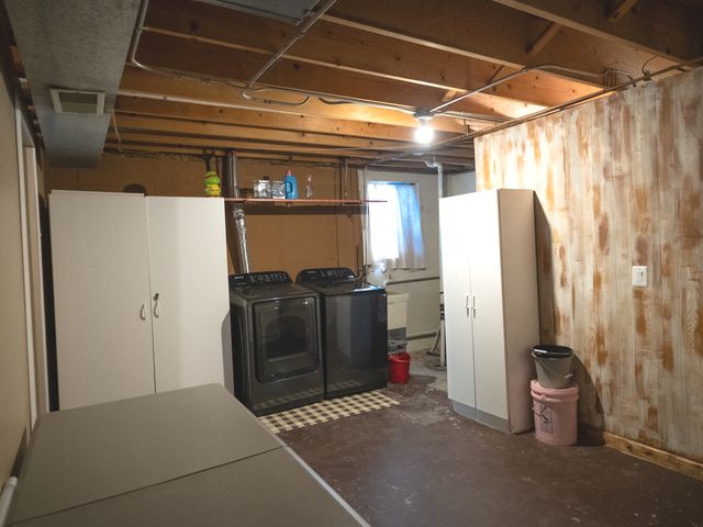 1403 W Beach Road, Waukegan, IL 60087