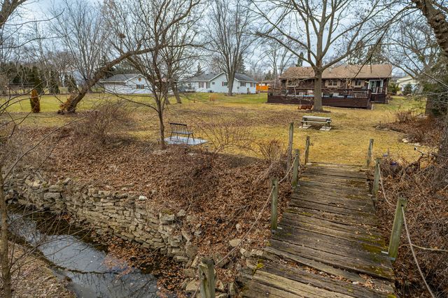 1403 W Beach Road, Waukegan, IL 60087