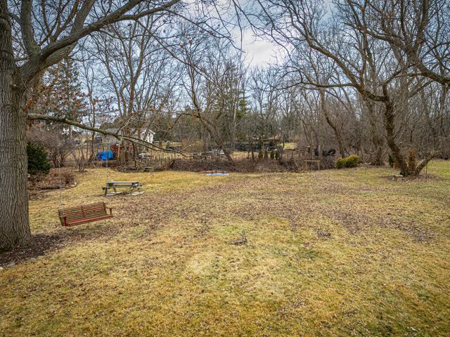 1403 W Beach Road, Waukegan, IL 60087