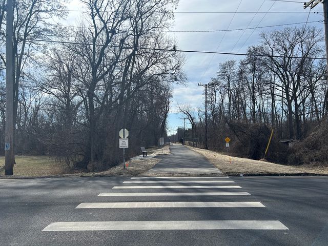 1403 W Beach Road, Waukegan, IL 60087