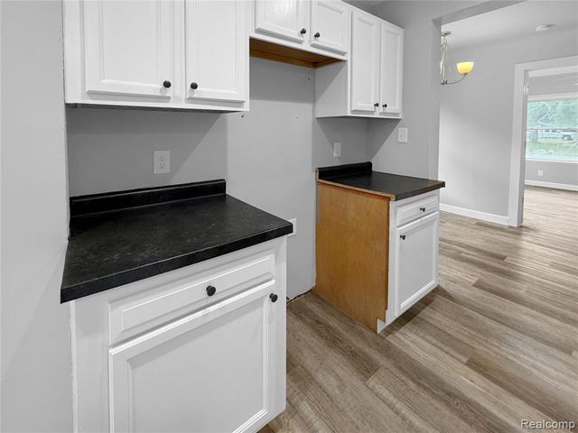 1380 Audrey Street, Burton, MI 48509